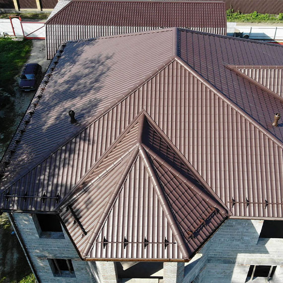 Монтаж сложной крыши и кровли в Ясногорске и Тульской области